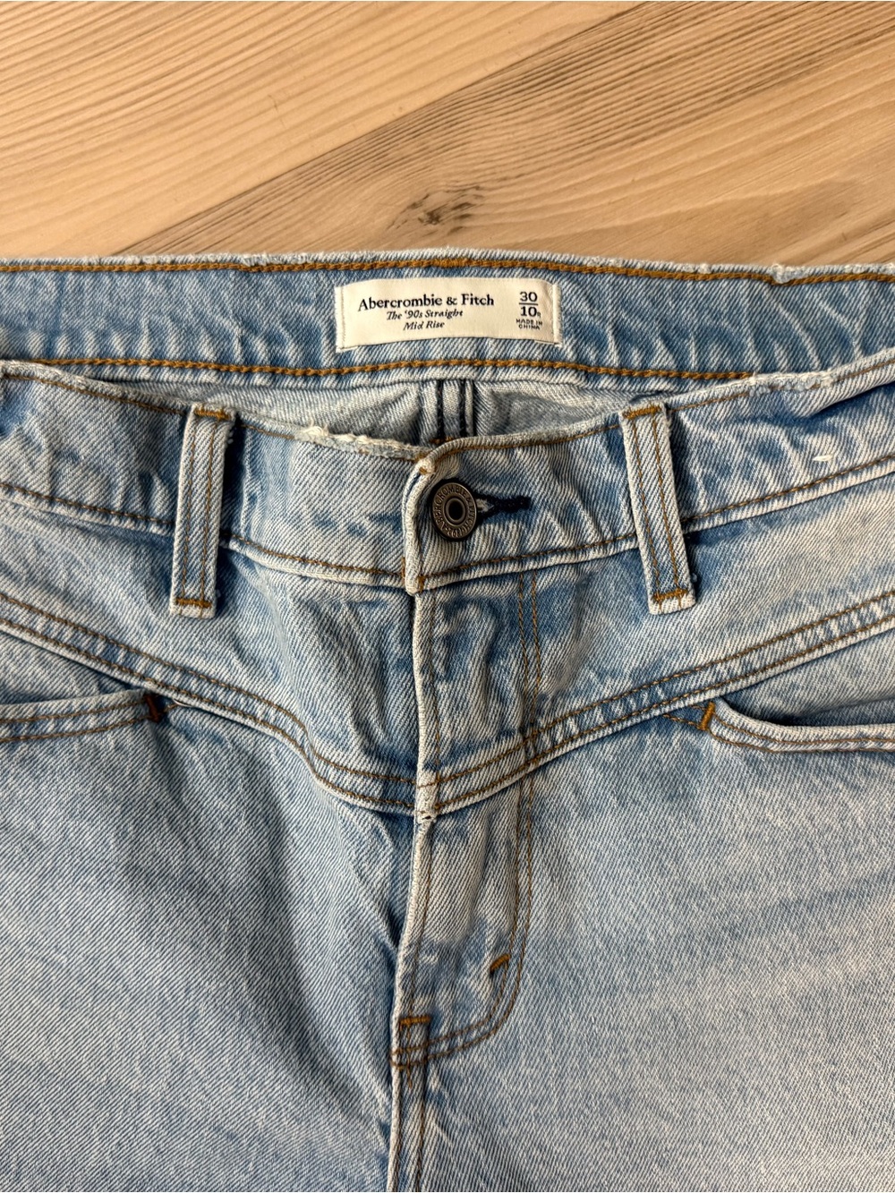Abercrombie & Fitch Light Blue Straight Leg Jeans - Picture 4 of 10